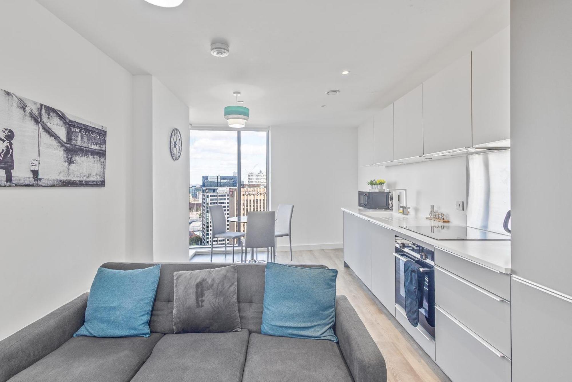 Luxury 2 Bedroom Apartment, On Broad Street! Birmingham Bagian luar foto